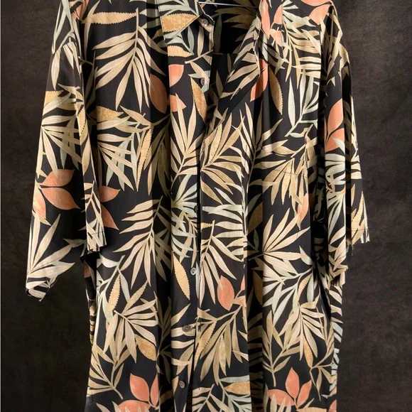 Tori Richard Leaf Pattern Shirt in Black and Tan - Picture 2 of 5